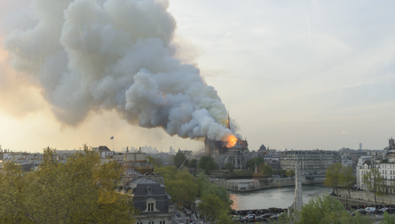 La cathédrale Notre-Dame de Paris en flamme, 15 avril 2019. D.R.