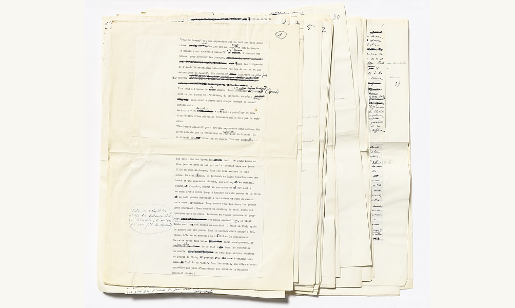 جان جينيه. النسخة الأولى لـ "أسير مغرم" [1980]. أرشيفات جان جينيه / IMEC.