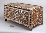 Coffret en marqueterie figurant le sceau de Salomon